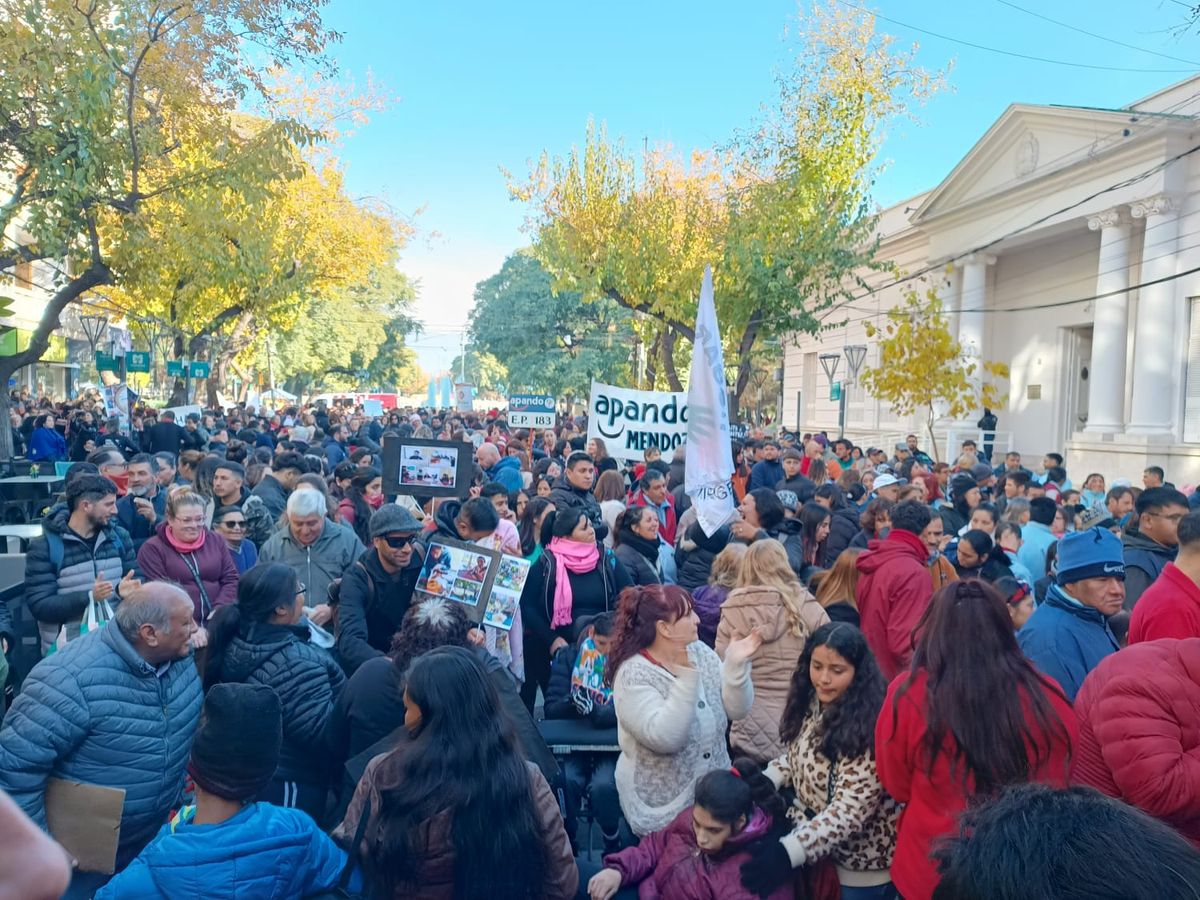 La marcha en defensa de los derechos de las personas con discapacidad se replicó en la mayoría de las provincias del país.