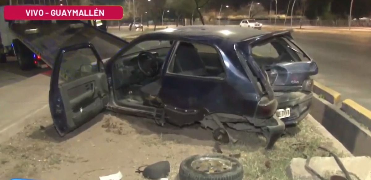 Así quedó el auto siniestrado. Así quedó el auto siniestrado.